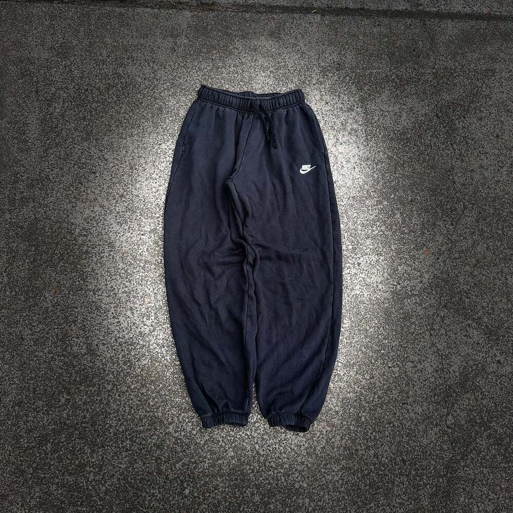 Nike Sportswear Club Fleece Joggers in Black
